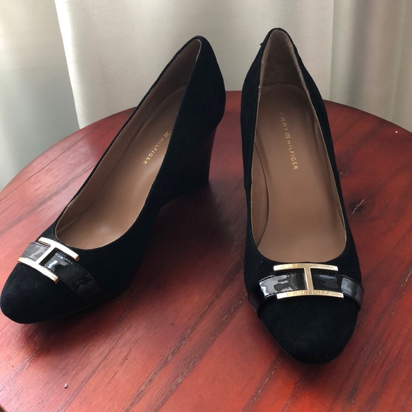 Tommy Hilfiger Shoes - Tommy Hilfiger Black Suede/Patent Leather Wedge 6M